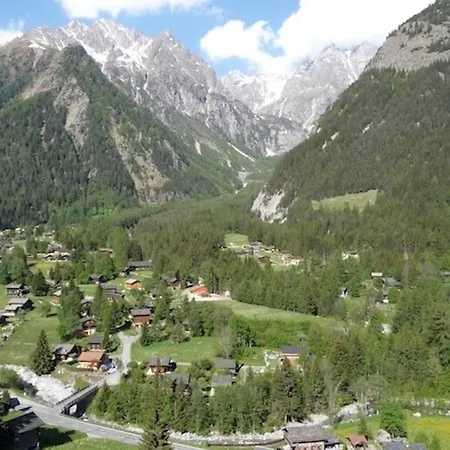 Chalet, Dil Arom, Geschlossener Garten *